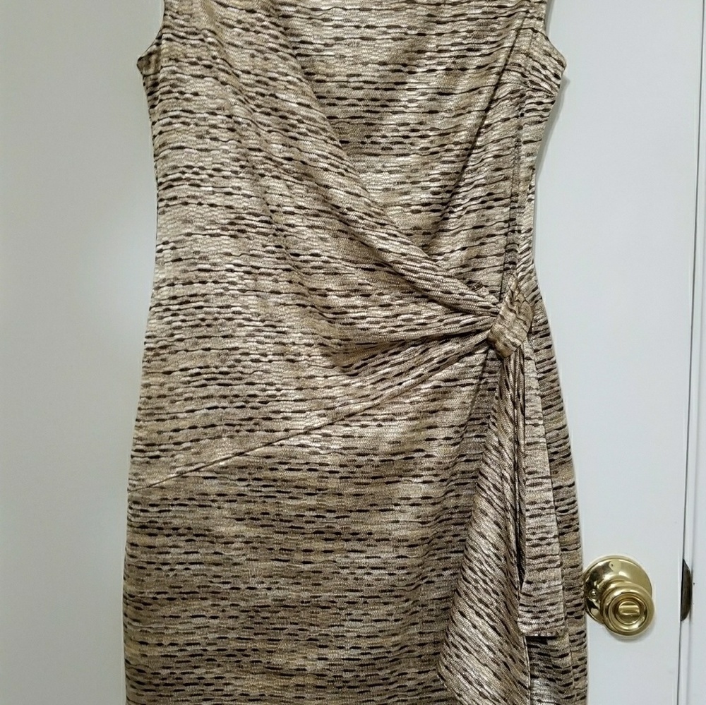 Muse Coctel sexi mini dress.